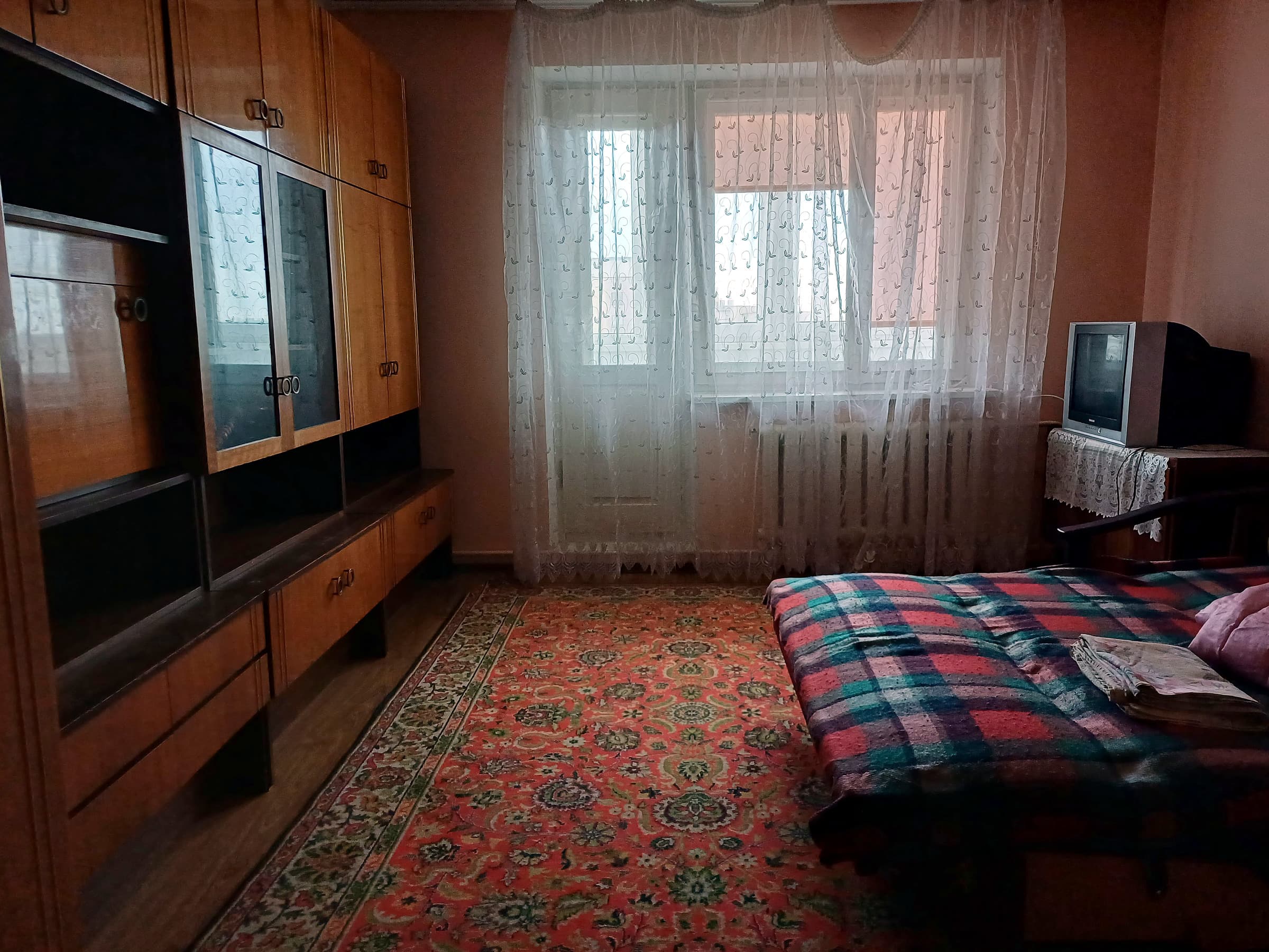 Київська 4