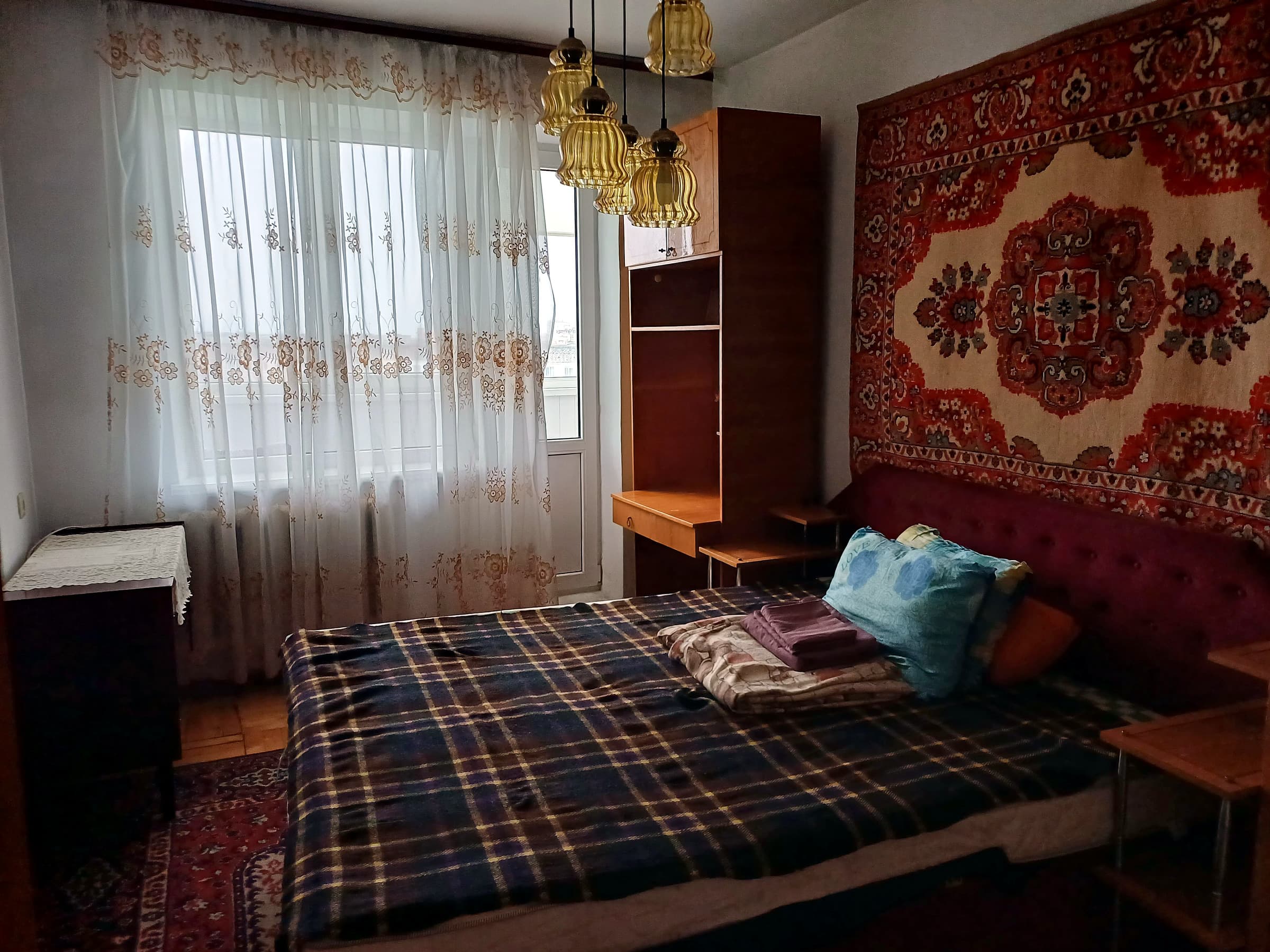 Київська 4